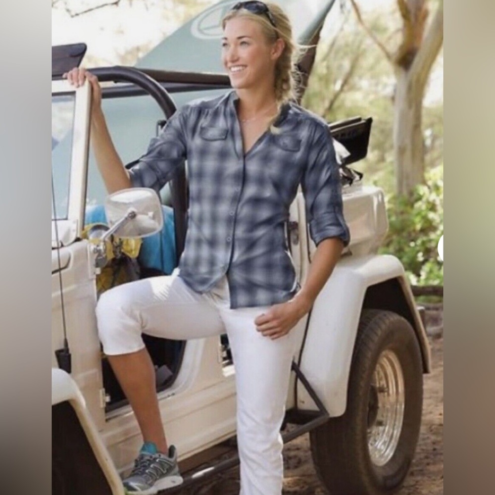 Athleta Button Down Plaid Blue and White Happy Trails Shirt Sz Small